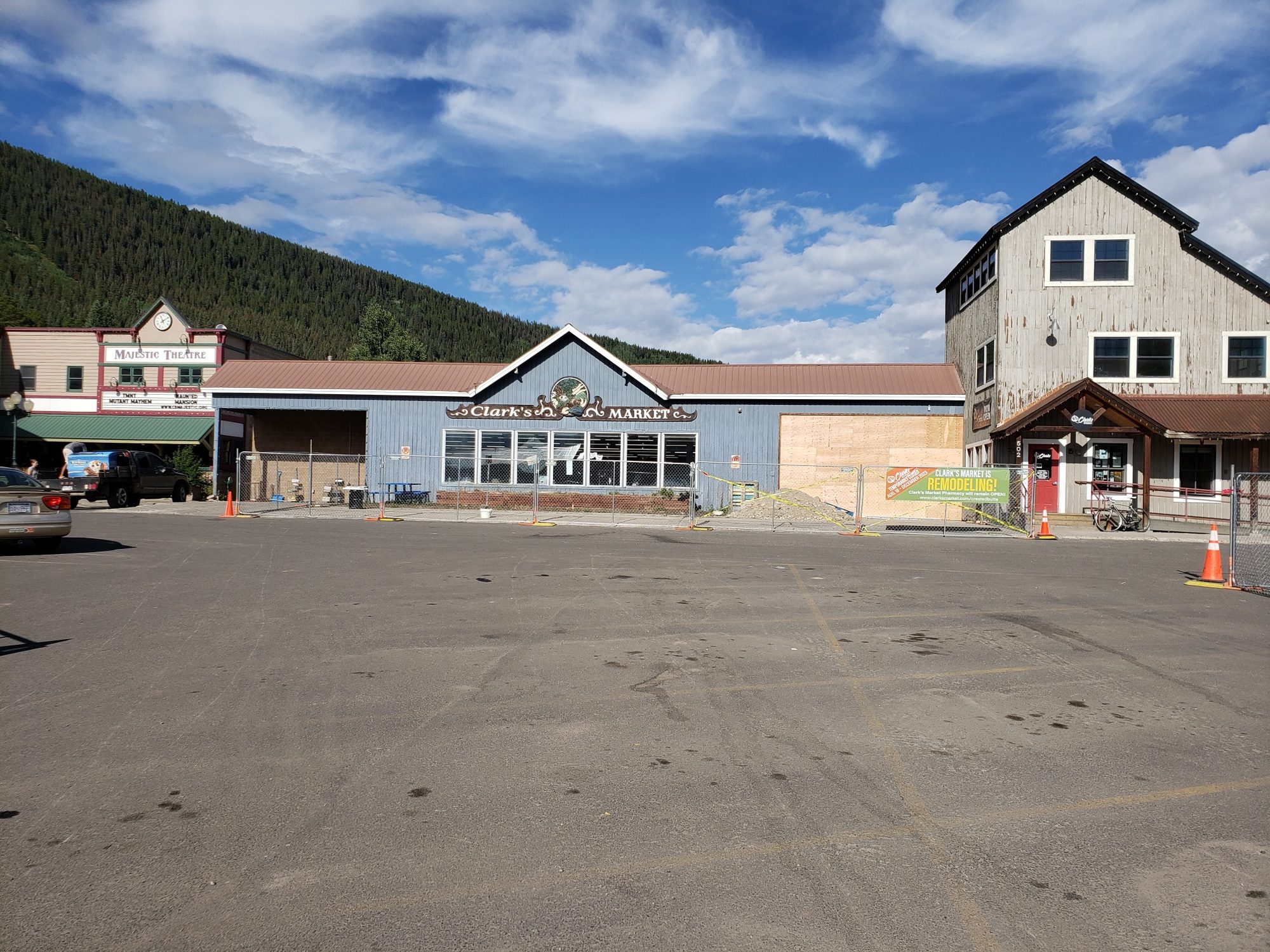 CLARKS MARKET CB — Retail project by Waner Construction