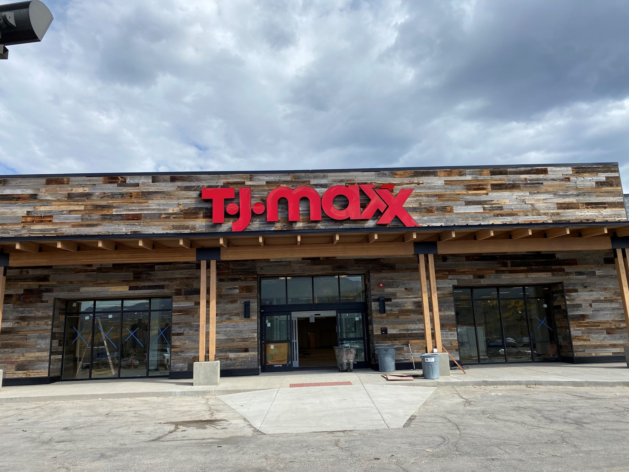 SILVERTHORNE-SUMMIT — Retail project by Waner Construction
